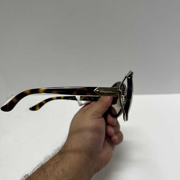 Salvatore Ferragamo Tortoise / Brown Gradient 52mm Ladies Sunglasses SF719S 238 - Picture 2 of 6